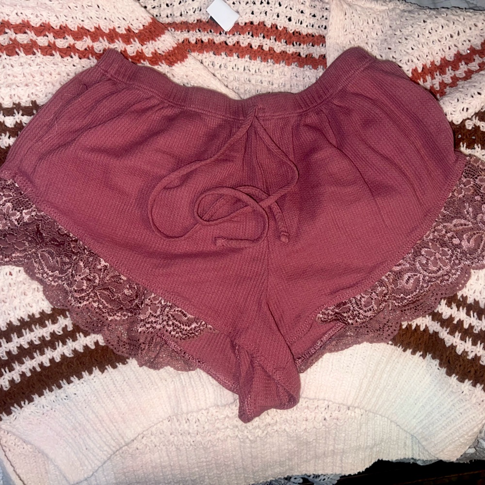 Super cute shorts size small. Pre-loved in great condition. No holes or stains